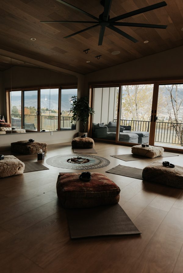 retreat setting in a room